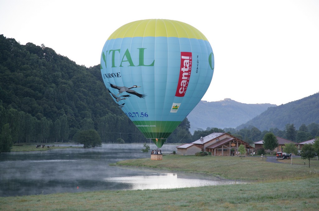 Voler en Montgolfière Cantal Auvergne